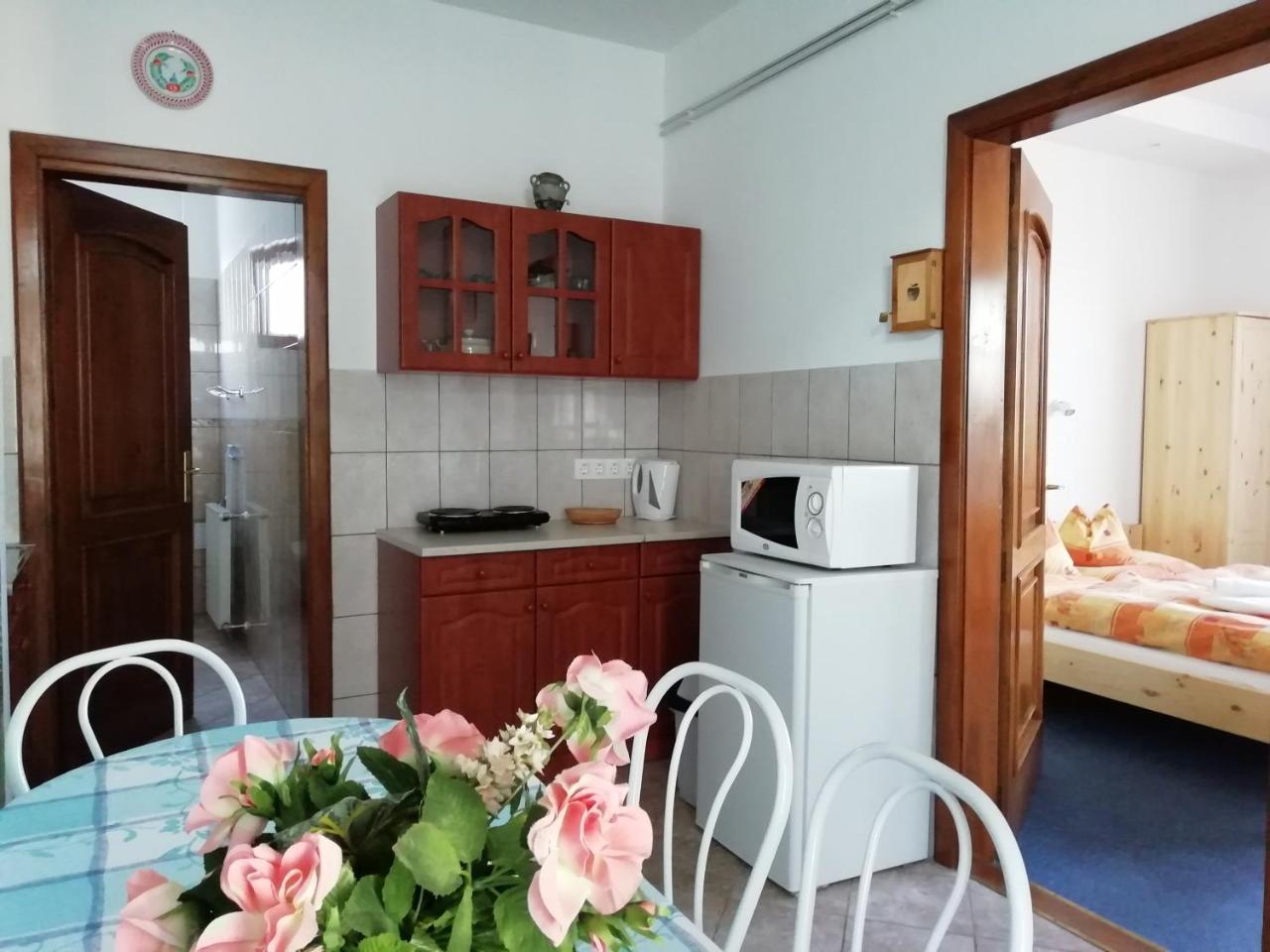 Balla Apartmanház Siófok Esterno foto