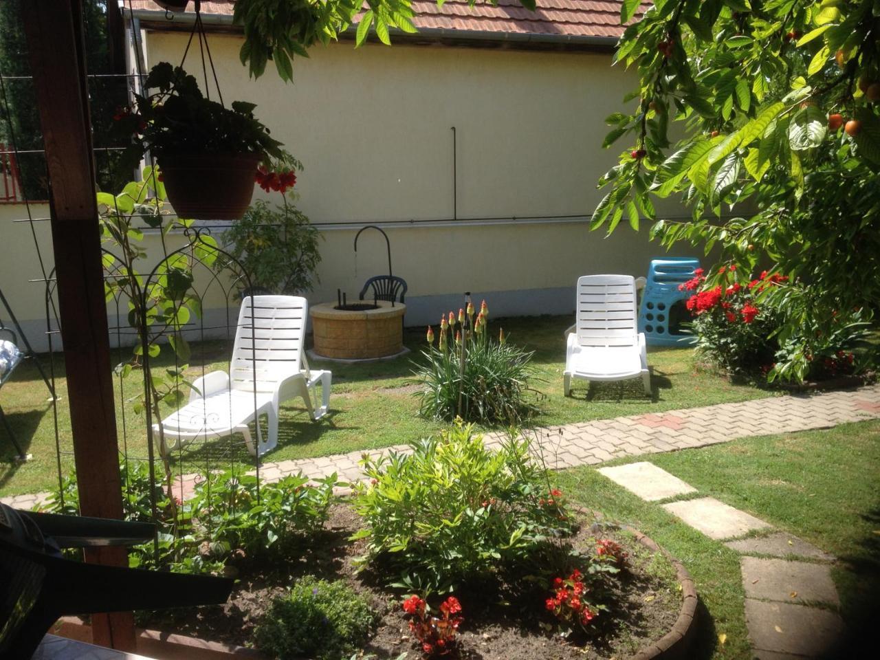 Balla Apartmanház Siófok Esterno foto